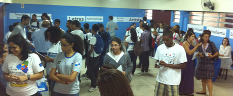 Feira das profissões constrói pontes para o futuro