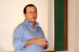 Vandré Brilhante faz palestra em Vitória